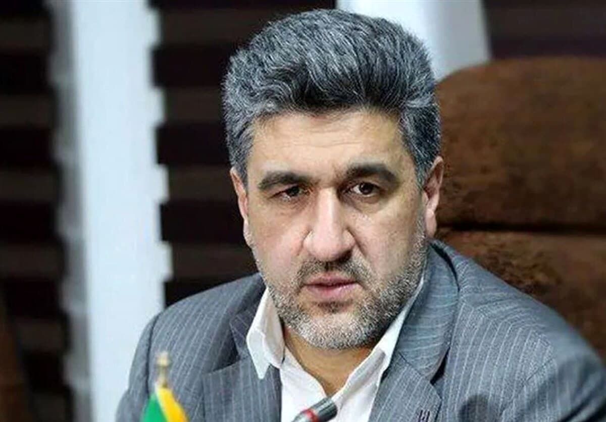 وزیر اقتصاد و رییس کل بانک مرکزی از بورس حمایت میکنند