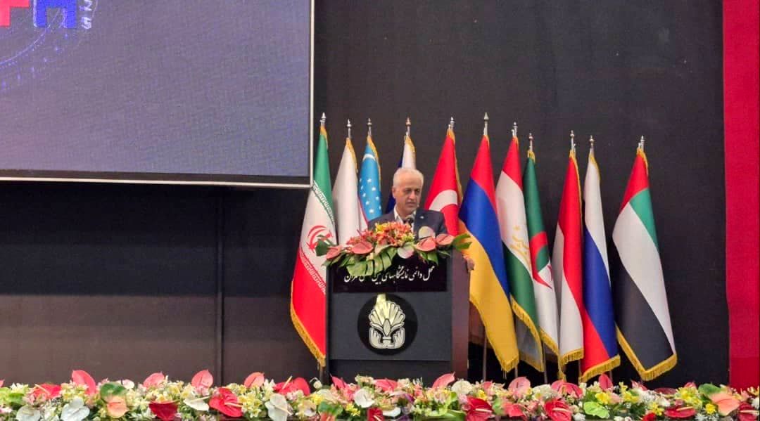 نخبگان را با حرف نمیشود نگه داشت؛ باید از دستاوردشان خرید کرد